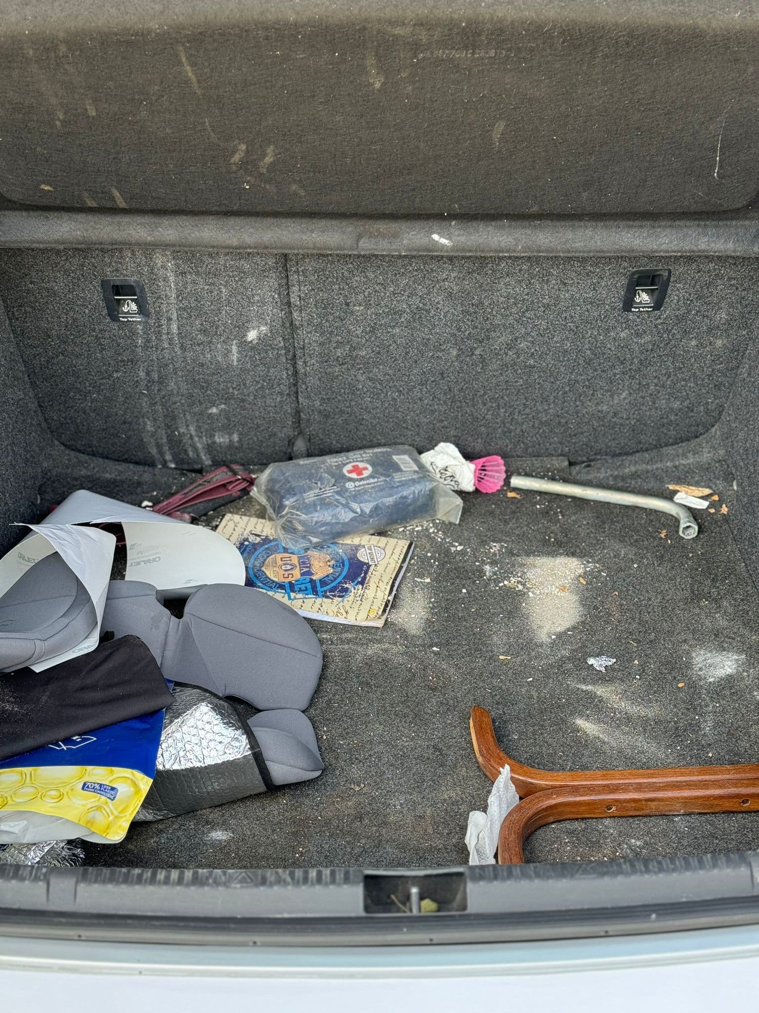 Tepih automobila pre dubinskog pranja u Autoperionici Jeti, Železnik